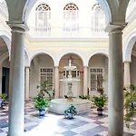 Pajaritos Palace By Valcambre